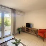 Bel F2 Climatisé Avec Terrasse, Proche Thermes Et Centre-ville, Animaux Acceptés - Fr-1-451-154 * Lamalou-les-Bains