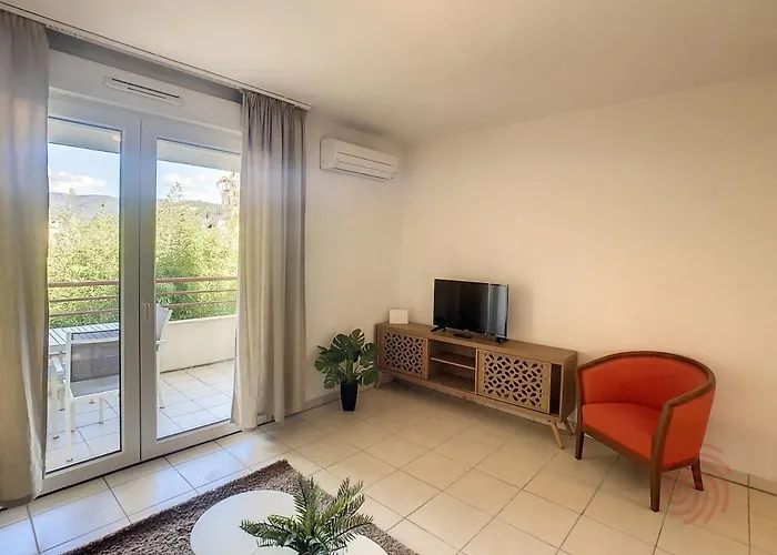 Bel F2 Climatise Avec Terrasse, Proche Thermes Et Centre-ville, Animaux Acceptes - Fr-1-451-154 * Lamalou-les-Bains
