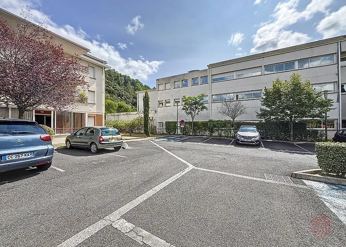 Bel F2 Climatise Avec Terrasse, Proche Thermes Et Centre-ville, Animaux Acceptes - Fr-1-451-154 * Lamalou-les-Bains