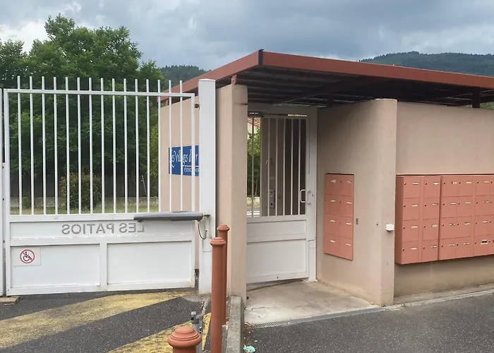 Lejlighed Bel F2 Climatise Avec Terrasse, Proche Thermes Et Centre-ville, Animaux Acceptes - Fr-1-451-154